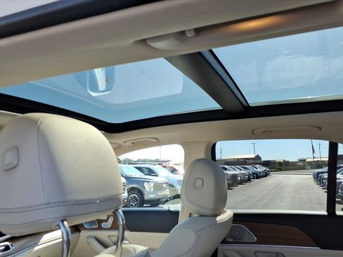 Used 2022 Mercedes-Benz GLE 350 4MATIC image 10