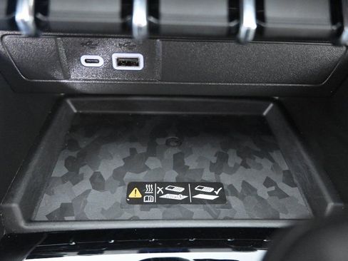 Used 2025 Chevrolet Colorado Z71 w/ Technology Package image 33