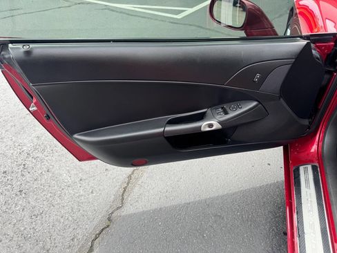 Used 2011 Chevrolet Corvette Coupe w/ 1LT RWD image 11