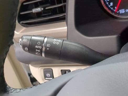 Used 2023 GMC Acadia Denali w/ Denali Technology Package AWD/4WD image 33