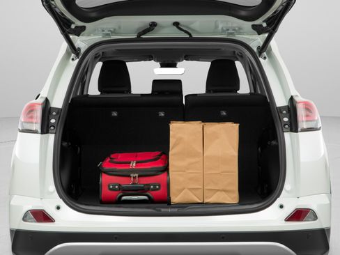 Used 2018 Toyota RAV4 Limited image 31