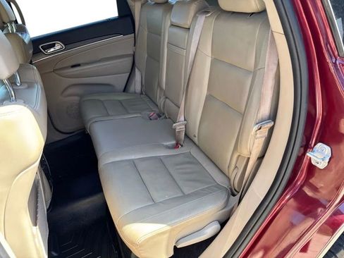 Used 2018 Jeep Grand Cherokee Limited image 22