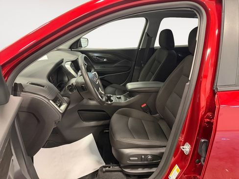 Used 2024 GMC Terrain SLE w/ Driver Convenience Package image 12