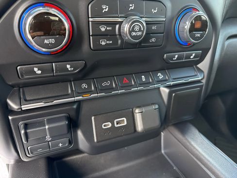 Certified 2020 Chevrolet Silverado 1500 RST AWD/4WD image 14