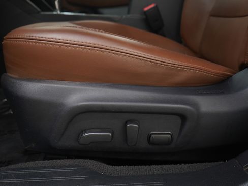 Used 2017 Subaru Outback 2.5i Touring w/ Popular Package #5A image 25