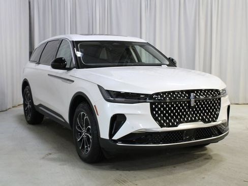 New 2026 Lincoln Nautilus Premier w/ Equipment Group 102A image 38