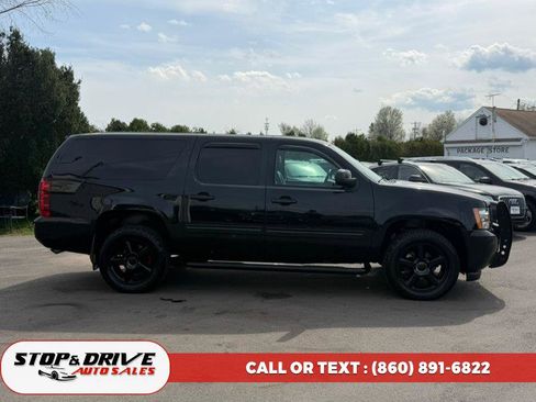 Used 2014 Chevrolet Suburban LT image 6