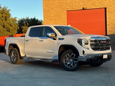 Used 2026 GMC Sierra 1500 SLT w/ SLT Premium Plus Package AWD/4WD image 2