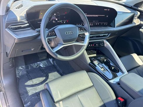 New 2025 Audi Q5 Prestige image 3