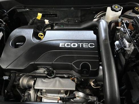 Used 2022 GMC Terrain SLE w/ Driver Convenience Package image 30