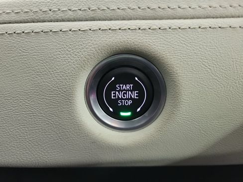 Used 2025 Cadillac Escalade Sport w/ Touring Package AWD/4WD image 30