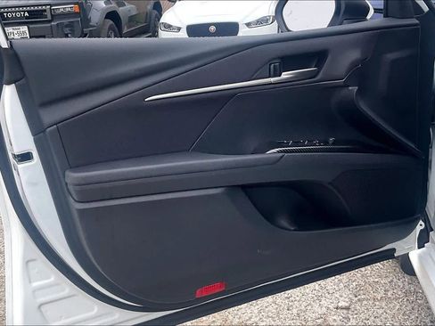 Used 2026 Toyota Camry LE w/ Convenience Package image 21