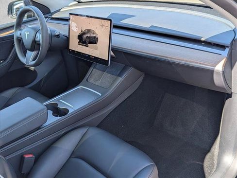 Used 2025 Tesla Model Y Long Range RWD image 23
