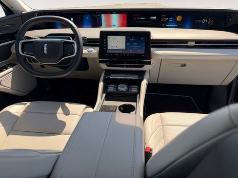 New 2026 Lincoln Nautilus Premier image 10