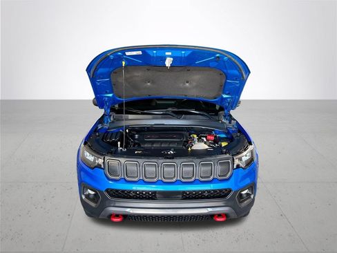 Used 2022 Jeep Compass Trailhawk w/ Trailhawk Convenience Group AWD/4WD image 21