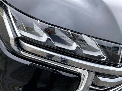 Used 2022 Chevrolet Tahoe LT w/ Luxury Package RWD image 30