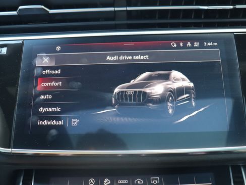 Used 2023 Audi Q8 Premium Plus w/ Premium Plus Package AWD/4WD image 35