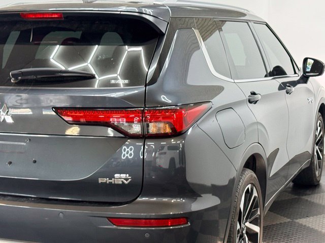 Used 2025 Mitsubishi Outlander 4WD Plug-In Hybrid image 10