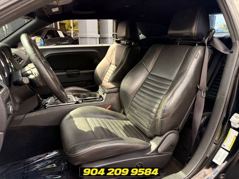 Used 2013 Dodge Challenger R/T Plus RWD image 25