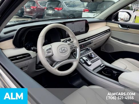 Used 2024 Hyundai Palisade Limited AWD/4WD image 11