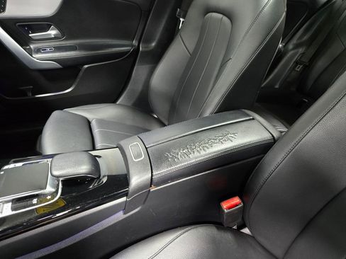 Used 2019 Mercedes-Benz A 220 4MATIC image 30