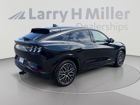 Used 2024 Ford Mustang Mach-E Premium AWD/4WD image 5