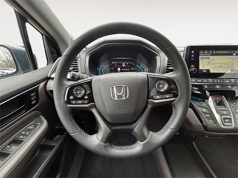 Used 2023 Honda Odyssey Touring image 12