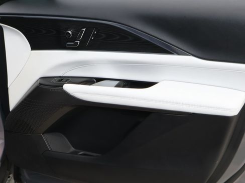 Certified 2024 Cadillac Lyriq Sport RWD image 21