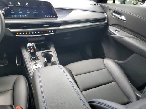 Used 2025 Cadillac XT4 Sport w/ LPO, Floor Liner Package FWD image 15