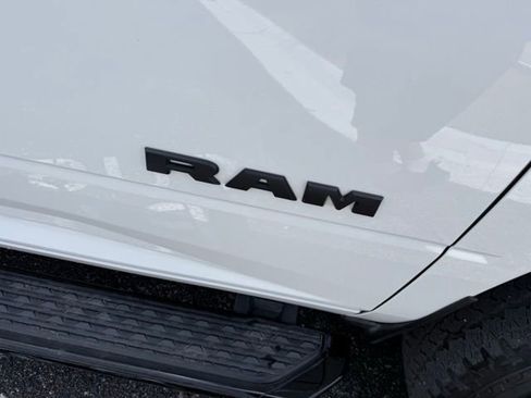 Used 2024 RAM 2500 Big Horn w/ Night Edition AWD/4WD image 14