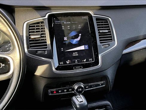 Used 2019 Volvo XC90 T6 Momentum w/ Protection Package image 6