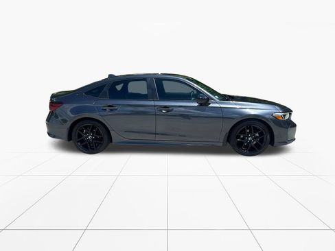 Used 2025 Honda Civic Sport image 9