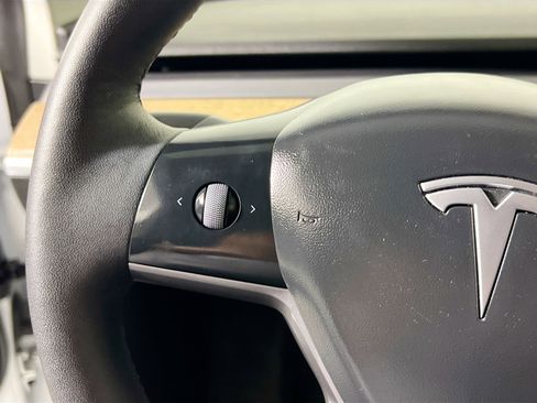 Used 2022 Tesla Model 3 Long Range AWD/4WD image 18