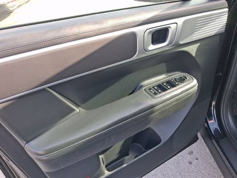 Used 2025 Hyundai Santa Fe SEL FWD image 15