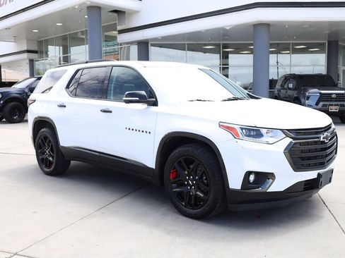 Used 2021 Chevrolet Traverse Premier w/ Redline Edition AWD/4WD image 8