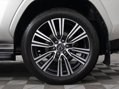 Certified 2024 Lexus LX 600 4WD w/ Luxury Package image 17