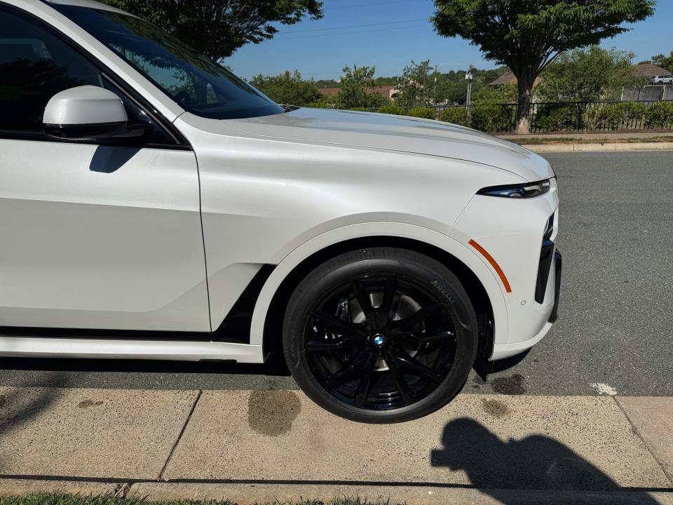 New 2027 BMW X7 xDrive40i w/ Executive Package AWD/4WD image 25