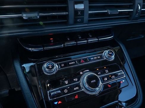 Used 2022 Lincoln Corsair Standard image 22