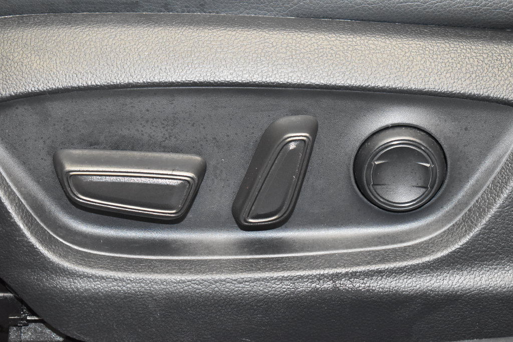 Certified 2023 Toyota Camry SE FWD image 13