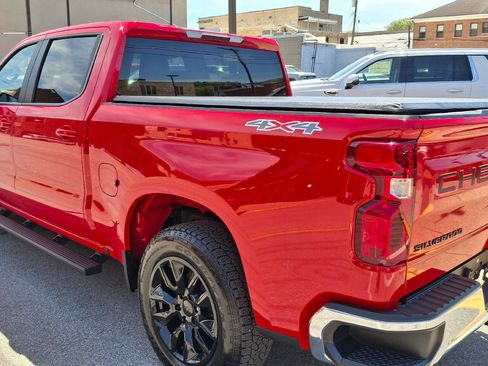 Used 2024 Chevrolet Silverado 1500 LT AWD/4WD image 4