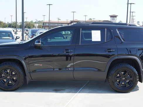 Used 2022 GMC Acadia AT4 w/ Technology Package image 5