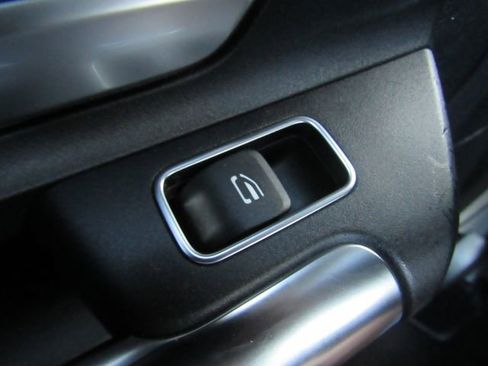 Used 2022 Mercedes-Benz GLA 250 4MATIC w/ Premium Package Lite image 30