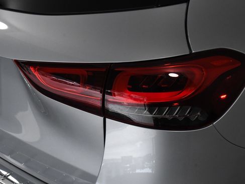 Used 2022 Mercedes-Benz GLA 250 w/ Premium Package Lite image 31