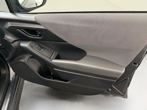 Used 2024 Subaru Crosstrek 2.0i image 32