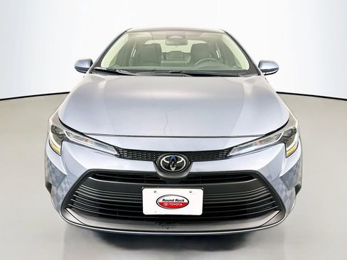 Certified 2025 Toyota Corolla LE FWD image 2