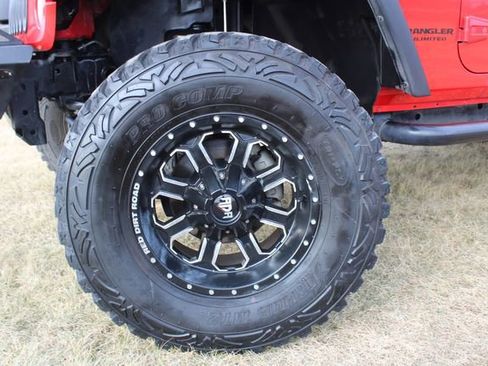 Used 2015 Jeep Wrangler Unlimited Sport w/ Connectivity Group image 26