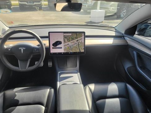 Used 2021 Tesla Model 3 Performance image 10