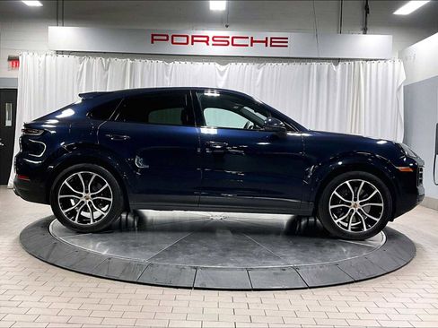 Used 2025 Porsche Cayenne Coupe image 11