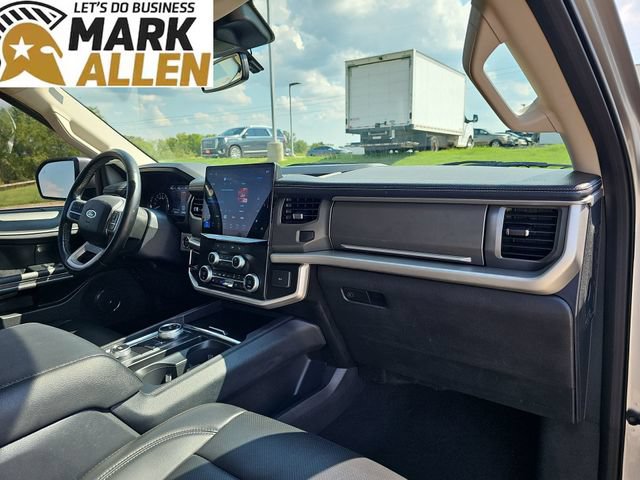Used 2024 Ford Expedition XLT AWD/4WD image 28