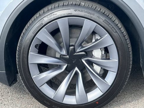 Used 2026 Tesla Model Y 2WD image 30